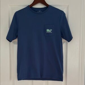 Vineyard Vines t-shirt
